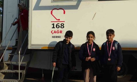 Gercüş'te 'Okulumda Kan’Panya Var' kampanyası: Öğrenciler 'Kahramanlık Madalyası' ile destekleniyor