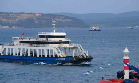 Gökçeada hattında tüm tarifeli feribot seferleri iptal edildi