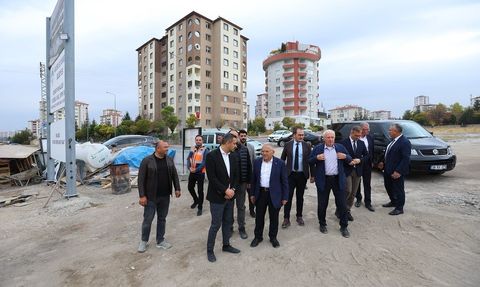 Gökkent Mahallesi'nde 16 sınıflı ilkokul inşaatı yerinde incelendi