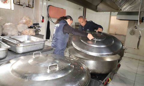 Hakkari'de okul pansiyonu yemekhanelerine hijyen denetimi