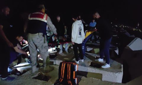 Hatay'da Boğulma Tehlikesi Geçiren Genç Kız Hastaneye Kaldırıldı