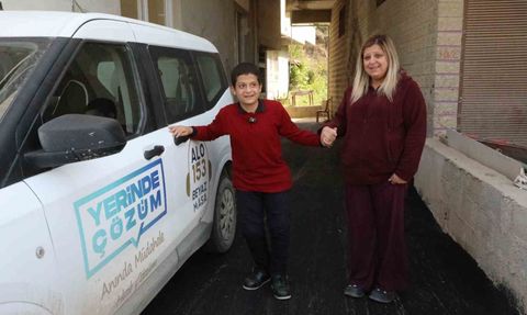 Hatay'da özel gereksinimli Sebahattin'in sokağı asfaltlandı