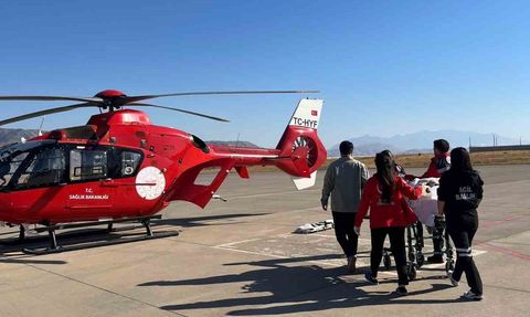 Helikopter Ambulansla Elazığ'a Taşınan 16 Yaşındaki Hasta