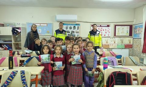 Jandarma'dan Salavatlı İlkokulu'nda trafik eğitimi