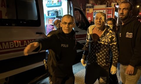 Karabük'te Apartmanda Yangın Yangını Kontrol Altına Alındı