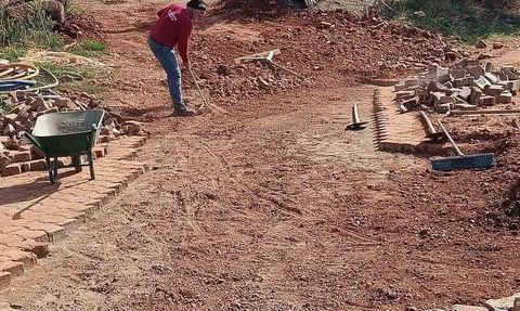 Karacasu Belediyesi ilçe genelinde bakım-onarım çalışmalarını sürdürüyor