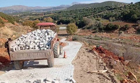 Karacasu Dibekbükü mevkiinde yol parke taşı çalışması tamamlandı
