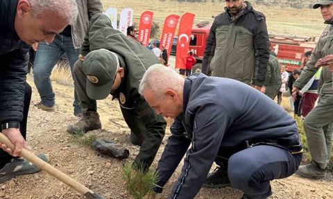 Karaman’da 20 şehit için Gödet Barajı’nda fidan dikimi