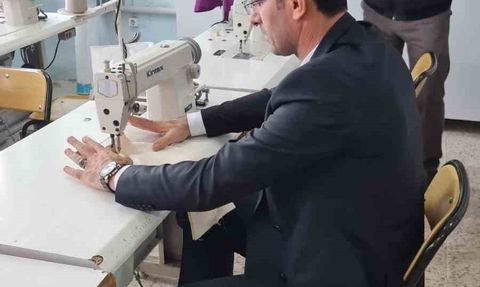 Kaymakam Halil Dalak, öğrencilerle atölyede üretime katıldı