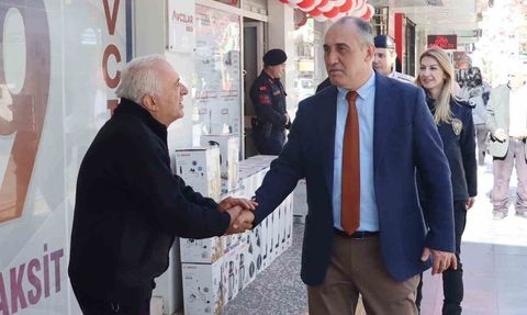 Kaymakam Turgay İlhan, Atatürk Caddesi'nde Esnafla Buluştu