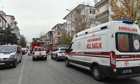 Kayseri'de Psycholojik Sorunlar Nedeniyle Yangın Çıkaran Şahıs Kurtarıldı