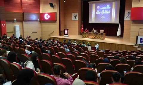 KBÜ’de sağlık hizmetlerinde insan kaynağı planlaması semineri