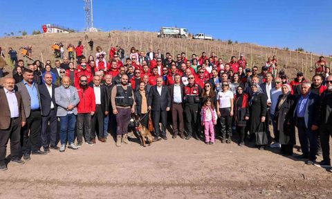 Keçiören'de 11 Kasım'da 300 Fidan Bayraktepe'ye Dikildi