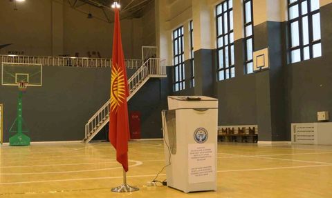 Kırgızistan’da erken parlamento seçimi için sandıklar açıldı