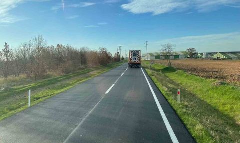 Kırklareli kırsalında köy yolları sıcak asfaltla yenileniyor