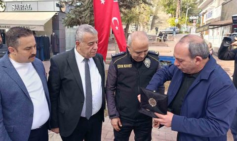 Kırşehir'de Emniyet Birimleri Esnafla Buluştu