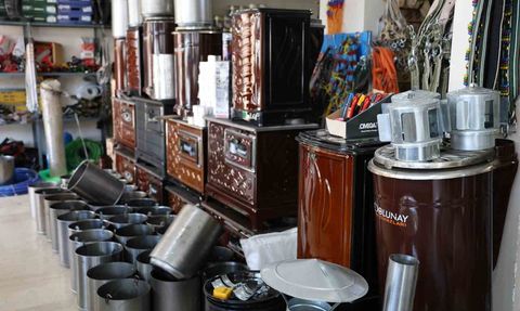 Kırşehir Uzun Çarşı’da soba ve kova satışları artıyor