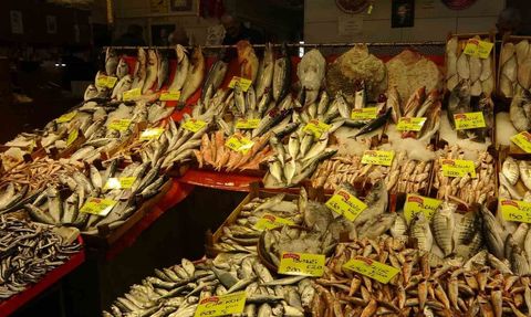 Kocaeli'de balık tezgahları: Çeşit çok, bolluk sınırlı