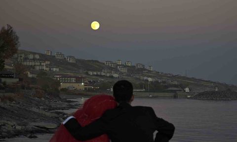 Kunduz Süper Ay Ahlat’ta Görsel Şölen Yarattı