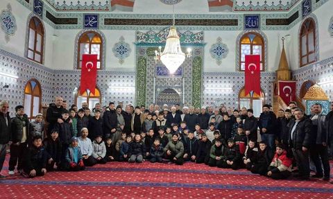 Kütahya Ahteri İmam Hatip Ortaokulu'nda Sabah Namazı Buluşması