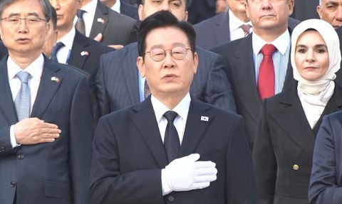 Lee Jae Myung Ankara’da Kore gazilerini ziyaret etti