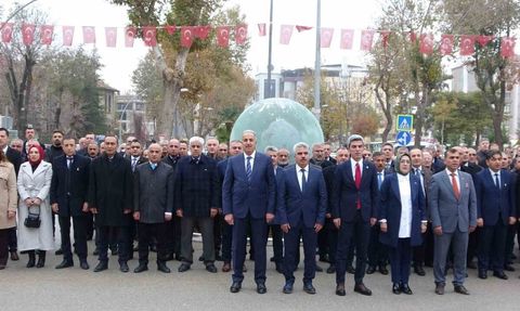 Malatya’da 24 Kasım Öğretmenler Günü Törenleri
