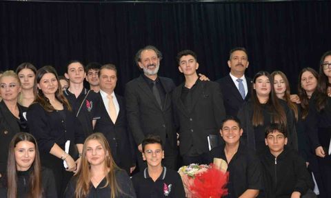 Manisa'da 'Kim Var?' Sanat Etkinliği Yoğun İlgiyle Gerçekleştirildi