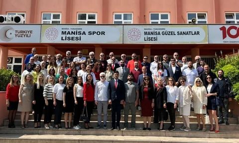 Manisa'da Öğretmenler Günü'ne özel öğretmen konseri