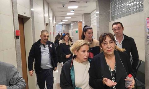 Melek Baykal ve Deniz Akkaya, Jess Molho'nun boşanma davasında tanık olarak dinlendi