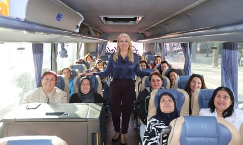 Merkezefendili kadınların Pamukkale ve Kaklık Mağarası turları yoğun ilgi görüyor