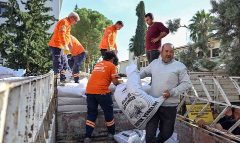 Mersin'de 'Hadi Gel Köyümüze Destek Verelim' projesi üreticiyi küçükbaş ve yem desteğiyle güçlendiriyor