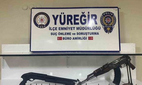 Mutfak Dolabında Silahlar Bulundu: Bir Şüpheli Tutuklandı