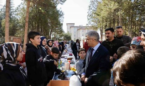 Niğde İmam Hatip Ortaokulu'nda Filistin İçin Dayanışma Kampanyası