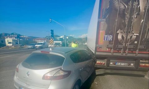 Ortaca Hak Kavşağı’nda Trafik Kazası: 1 Yaralı