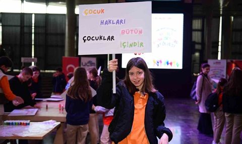 Osmangazi’de çocuklar haklarını pankartlara taşıdı