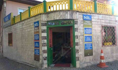 Pide salonunun içinde korunan 'Ayırt Dede' mezarı müşterileri şaşırtıyor