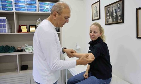 Prof. Dr. Karalezli: Spor yaralanmalarında 'Çıkıklar acildir' uyarısı