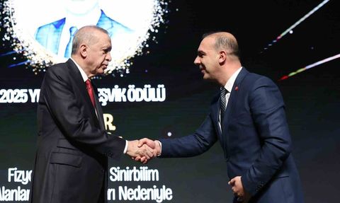 Prof. Dr. Suat Tekin'e 2025 TÜSEB Aziz Sancar Teşvik Ödülü
