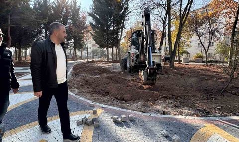 Pursaklar’da parklar baştan sona yenileniyor