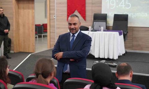 Rektör Akkaya ve Rektör Alican 'Gençlerle Baş Başa' programında öğrencilerle buluştu