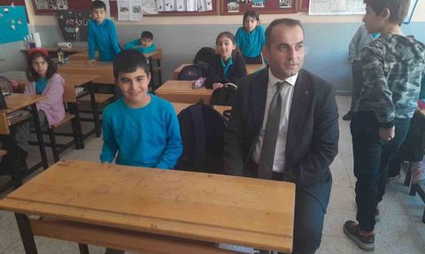 Saimbeyli Protokolünden Otizmli Öğrenci Muhammed Şener'e Doğum Günü Sürprizi