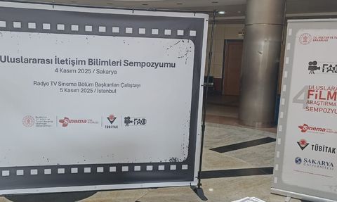 Sakarya Üniversitesi'nde Dijitalleşme ve Yapay Zeka Üzerine Sinema Tartışmaları