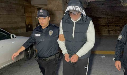 Samsun'da Bıçaklama Olayı: 19 Yaşındaki Genç Tutuklandı