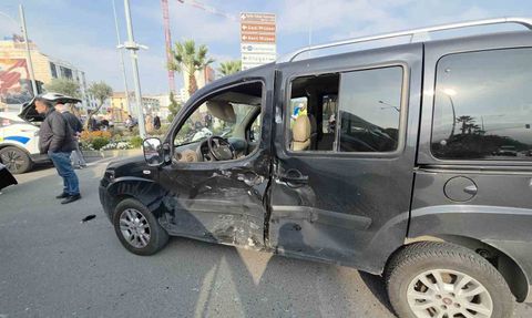 Samsun'da Hatalı Dönüşle Yaşanan Kaza: 2 Yaralı