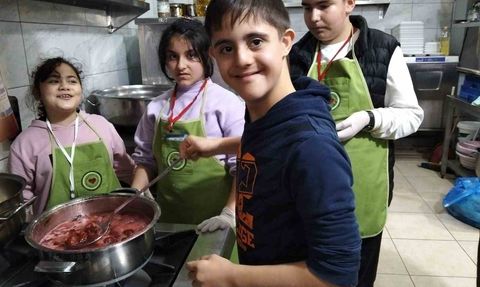 Samsun'da Özel Kalplerle Sağlıklı Adımlar Projesi: Özel Öğrencilere Beslenme ve Organik Tarım Eğitimi