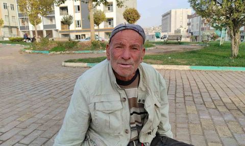 Şanlıurfa'da 70 yaşındaki engelli akülü sandalye bekliyor