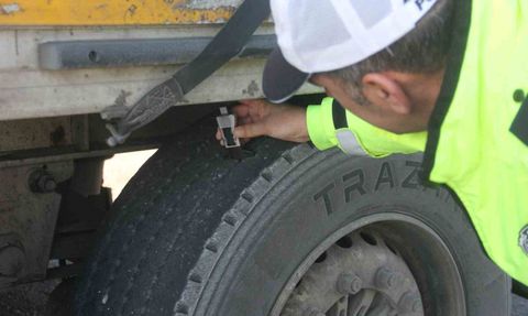 Şehirlerarası ticari araçlarda kış lastiği zorunluluğu yarın başlıyor