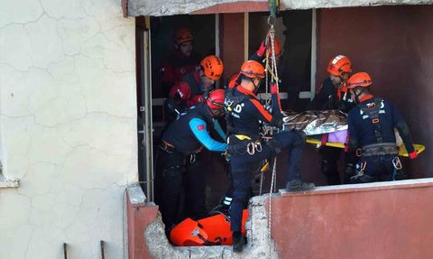 Siirt’te deprem tatbikatı gerçeğini aratmadı