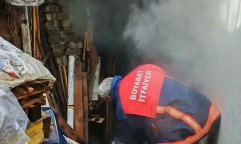 Sinop Boyabat’ta odunluk yangını itfaiye tarafından kısa sürede söndürüldü