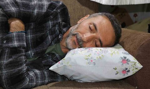 Sivaslı jeoloji mühendisi manyetit ve baritle elektromanyetik alanı soğuran yastık geliştirdi